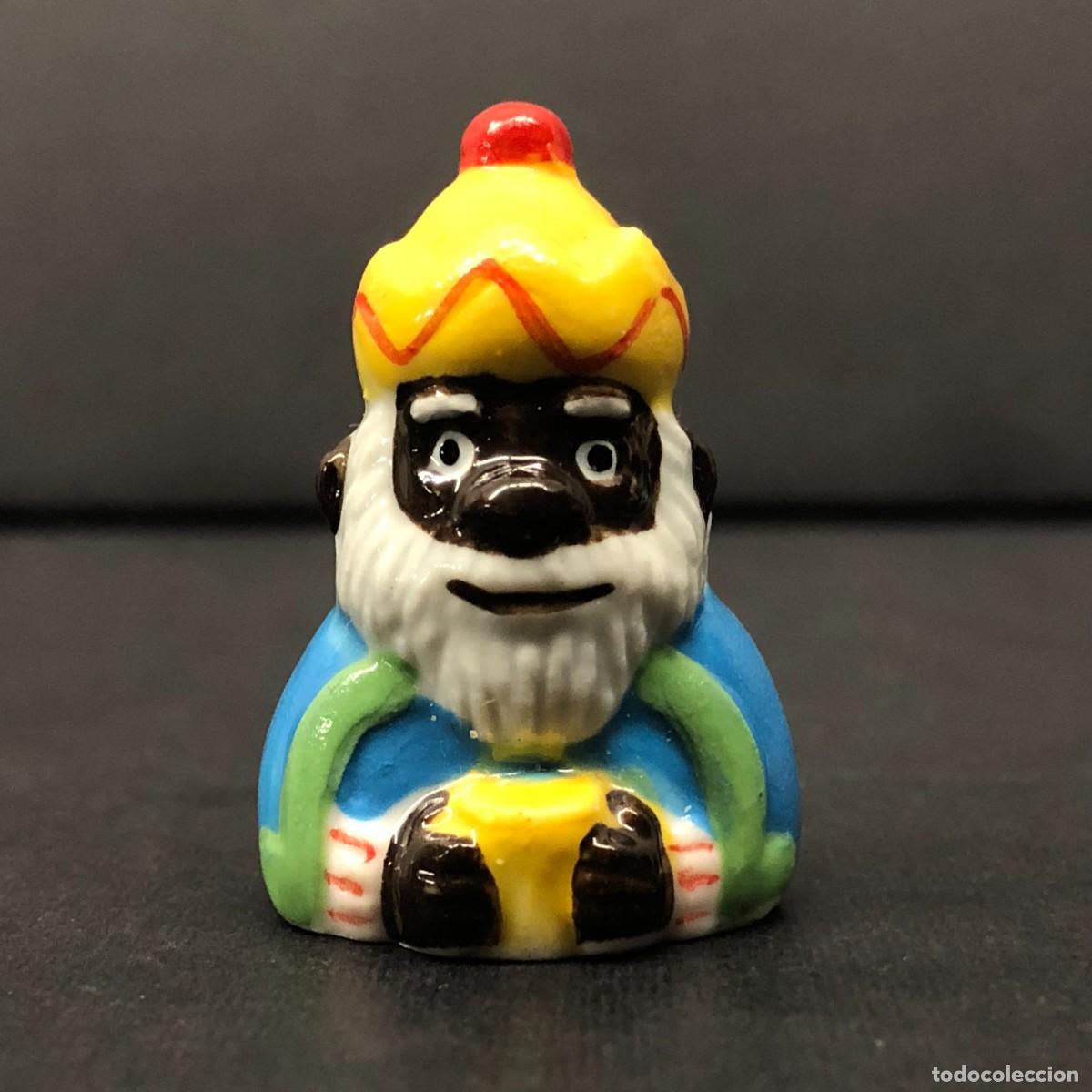 Figuras de Bel&eacute;n: FIGURA DE CERAMICA - REY MAGO BALTASAR - SORPRESA ROSC&Oacute;N DE REYES - 3,5 X 2 CM / 11