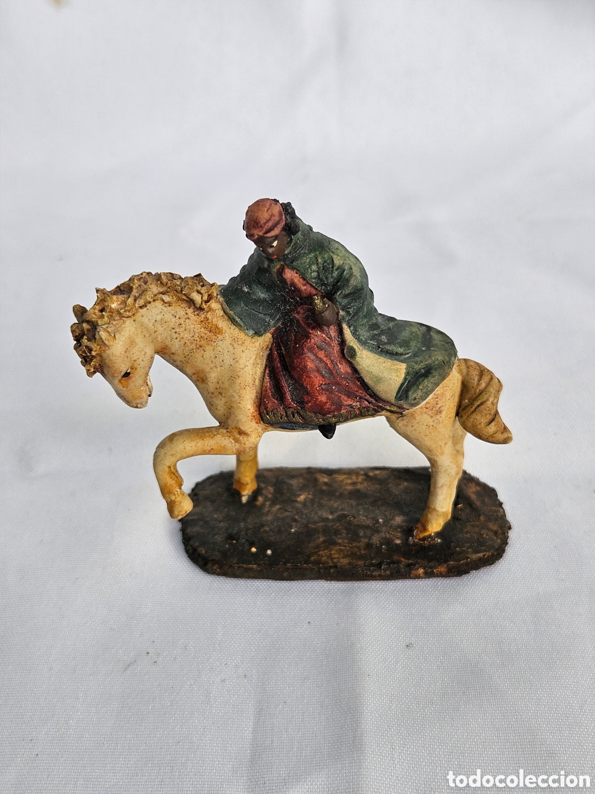 Figuras de Bel&eacute;n: FIGURA BELEN BARRO REY GASPAR A CABALLO. SERRANO