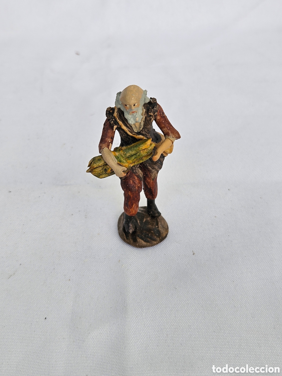 Figuras de Bel&eacute;n: FIGURA BELEN BARRO. PASTOR CON OVIJA DE LE&Ntilde;A