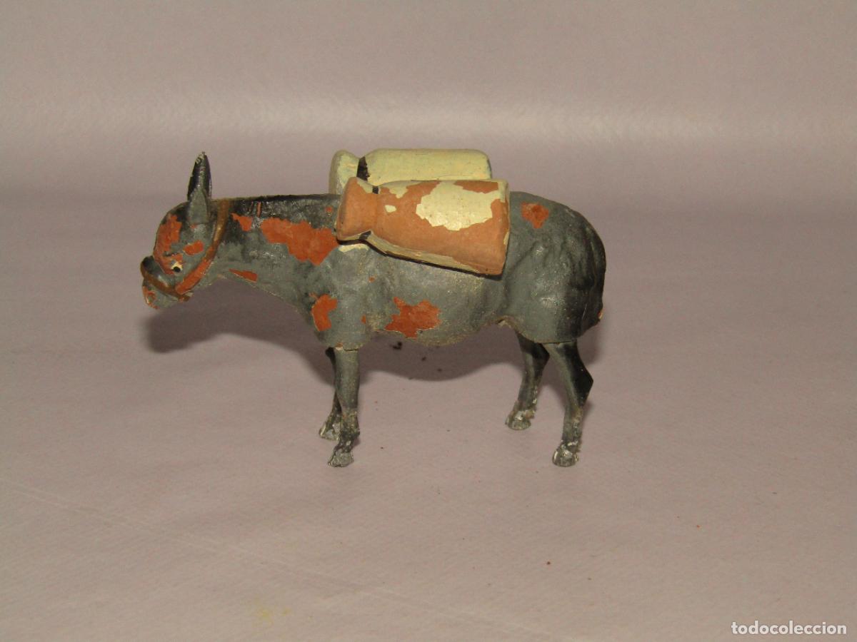 Figuras de Bel&eacute;n: Antigua Figura de Bel&eacute;n BURRO con SACAS en Terracota Policromada y Patas de Metal