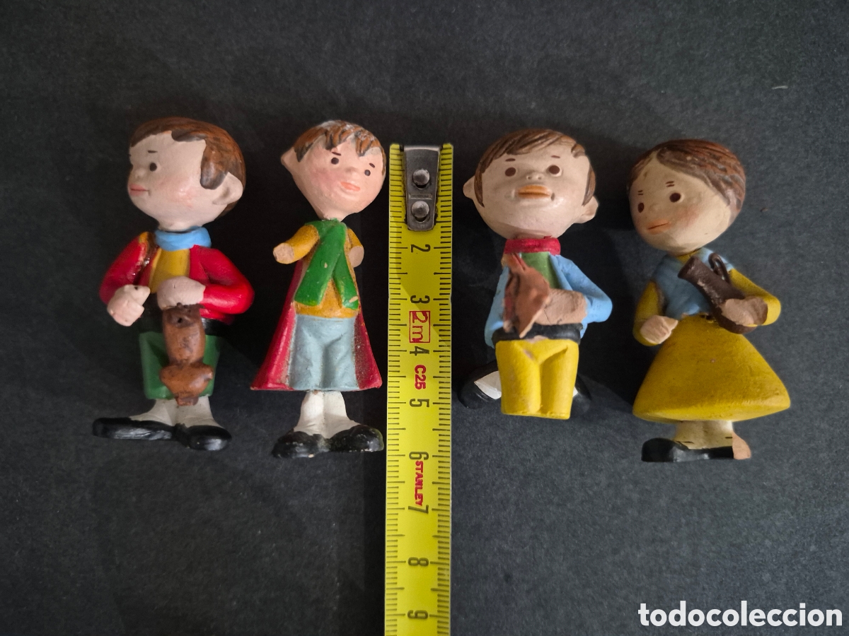 Figuras de Bel&eacute;n: Lote de 4 figuras ortigas infantil. todas a restaurar alguna parte