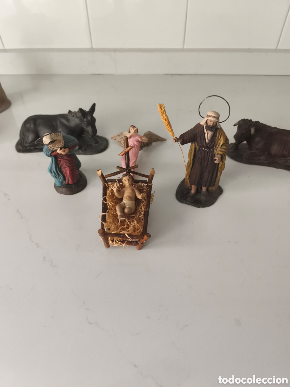 Figuras de Bel&eacute;n: Antiguo Misterio, Nacimiento Sellado Ortigas de terracota