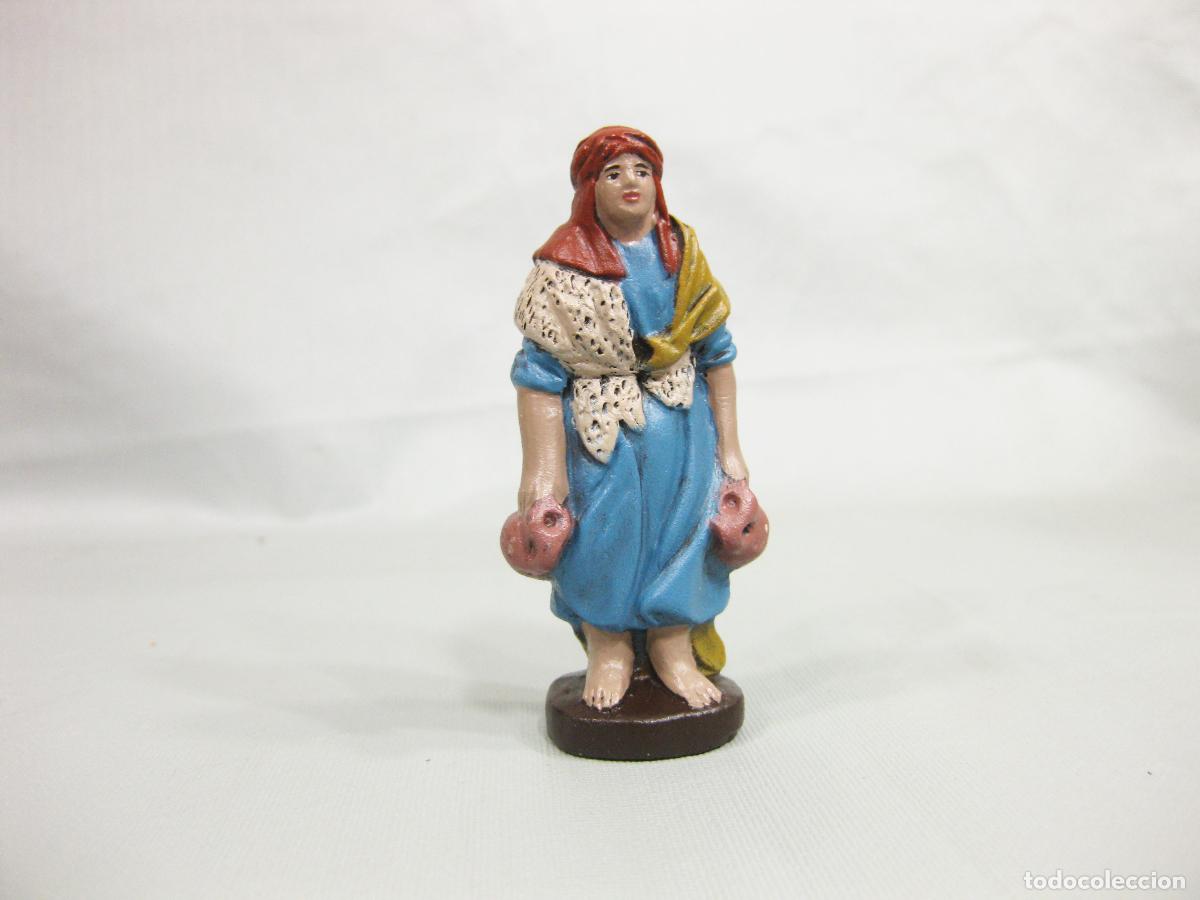 Figuras de Bel&eacute;n: FIGURA DE BARRO POLICROMADA. PASTOR CON C&Aacute;NTAROS PARA NACIMIENTO DE NAVIDAD DE 8 CM. SERRANO. MURCIA
