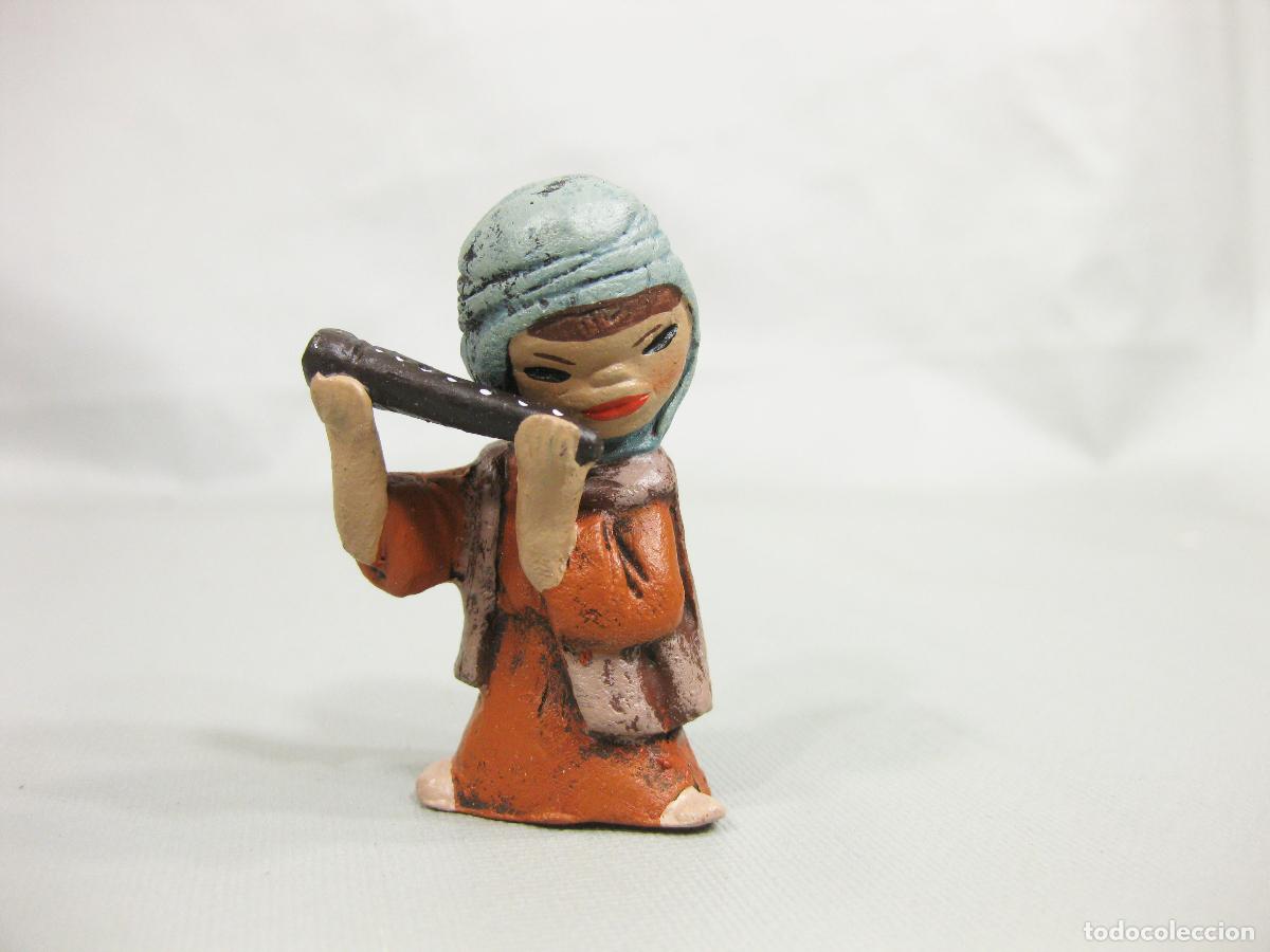 Figuras de Bel&eacute;n: FIGURA DE BARRO COCIDO DE PASTOR TIPO CABEZ&Oacute;N. PARA NACIMIENTO DE NAVIDAD DE 5 CM. MIRETE. MURCIA