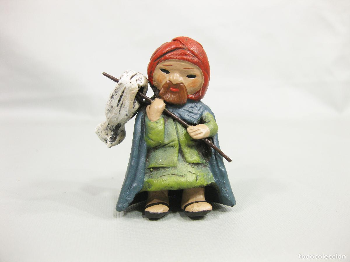 Figuras de Bel&eacute;n: FIGURA DE BARRO COCIDO DE PASTOR TIPO CABEZ&Oacute;N. PARA NACIMIENTO DE NAVIDAD DE 5 CM. MIRETE. MURCIA