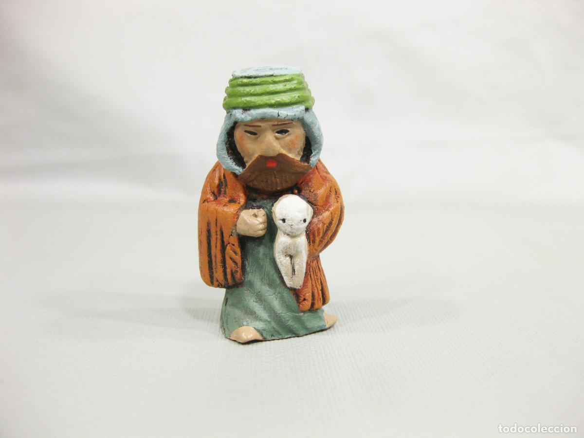 Figuras de Bel&eacute;n: FIGURA DE BARRO COCIDO DE PASTOR TIPO CABEZ&Oacute;N. PARA NACIMIENTO DE NAVIDAD DE 5 CM. MIRETE. MURCIA