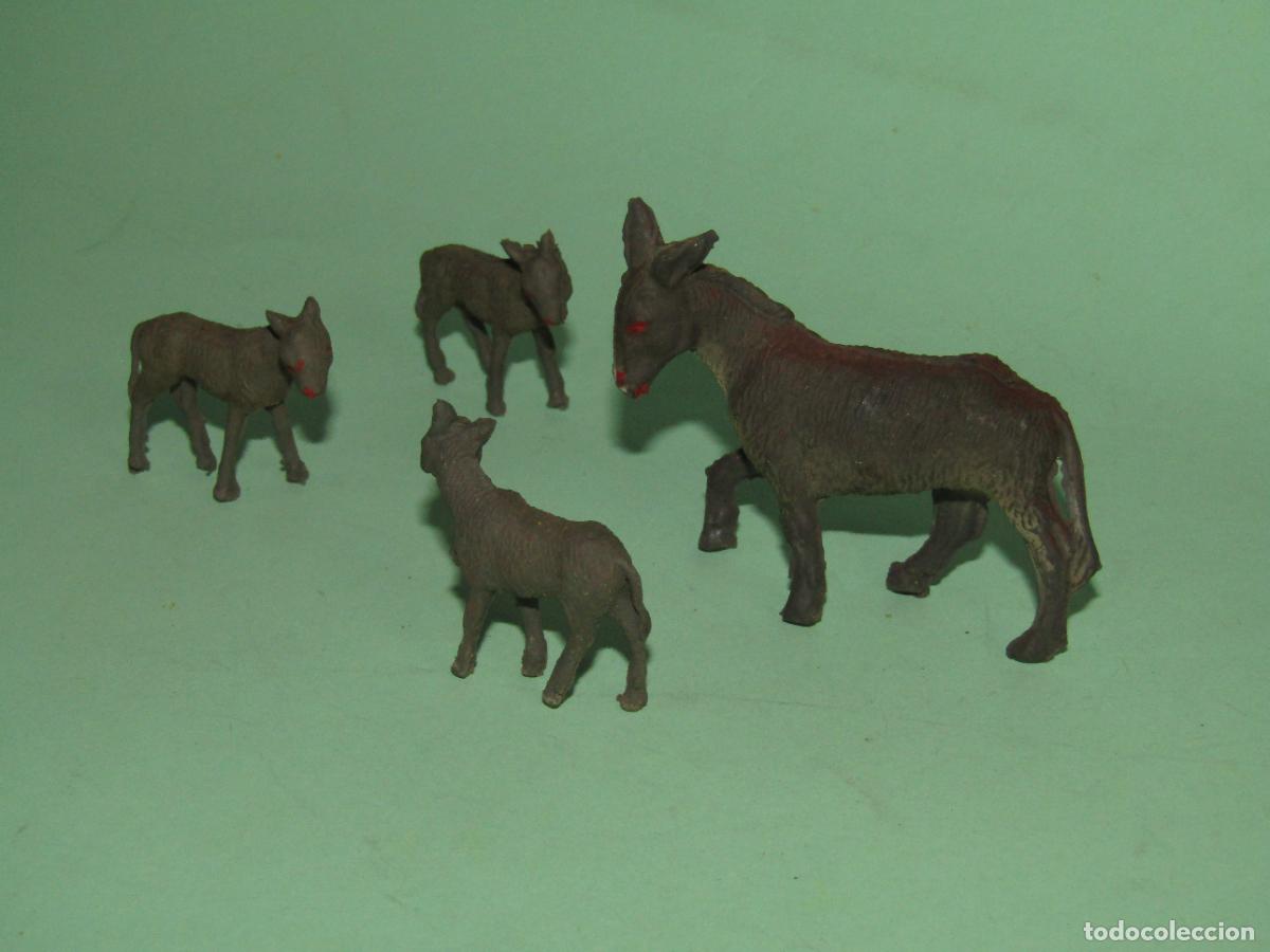 Figuras de Bel&eacute;n: Antiguo Lote de Burros Burritos Figuras de Bel&eacute;n en Goma de PECH