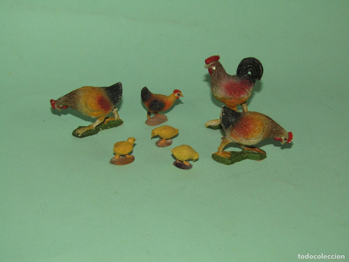 Figuras de Bel&eacute;n: Antiguo Lote de Gallinas Pollos Figuras de Bel&eacute;n en Goma de PECH