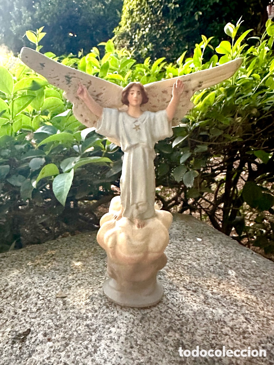 Figures of Bethlehem: Angel Anunciaci&oacute;n Bel&eacute;n Olot