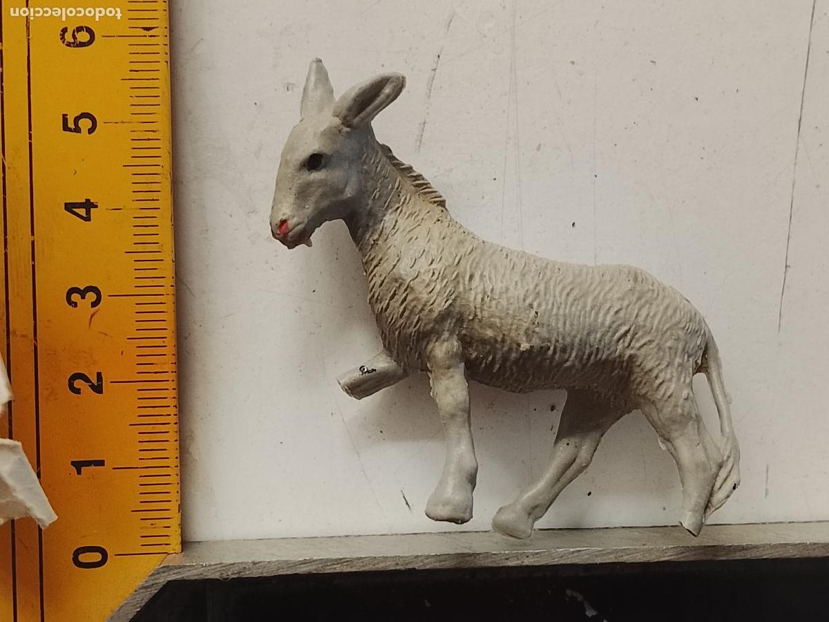 Figuras de Bel&eacute;n: antigua figura de portal de belen plastico duro nacimiento . OFERTA POR LOTES COMBINADOS PATAS ROTAS