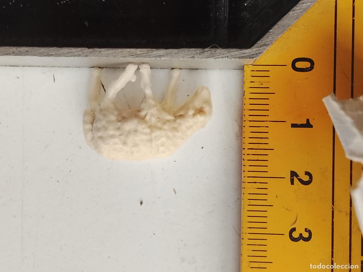 Figuras de Bel&eacute;n: antigua figura de portal de belen plastico duro nacimiento . OFERTA POR LOTES COMBINADOS