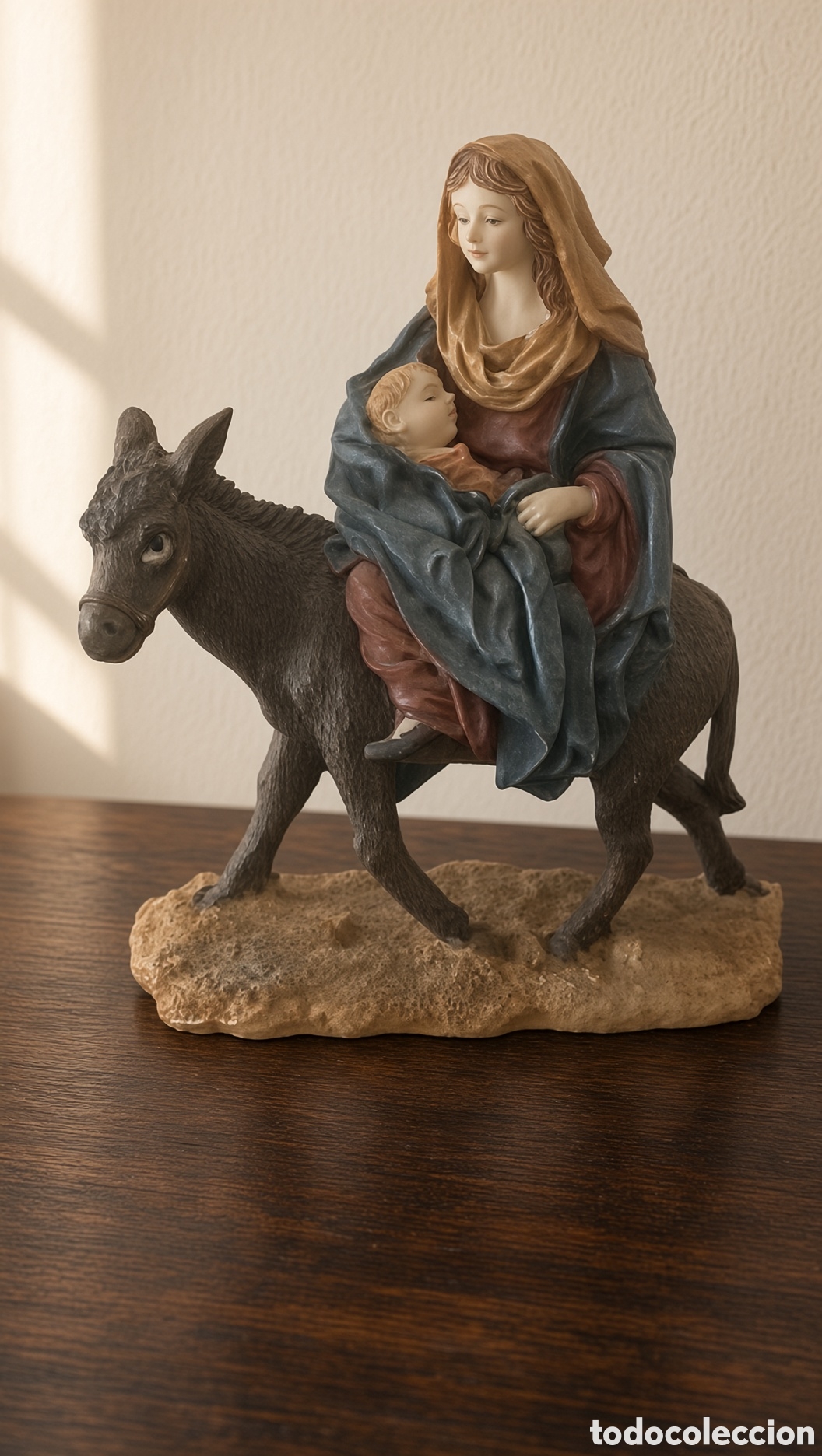 Figuras de Bel&eacute;n: Figura antigua: Virgen con Ni&ntilde;o y burro.Figura decorativa antigua que representa a la Virgen Mar&iacute;a c