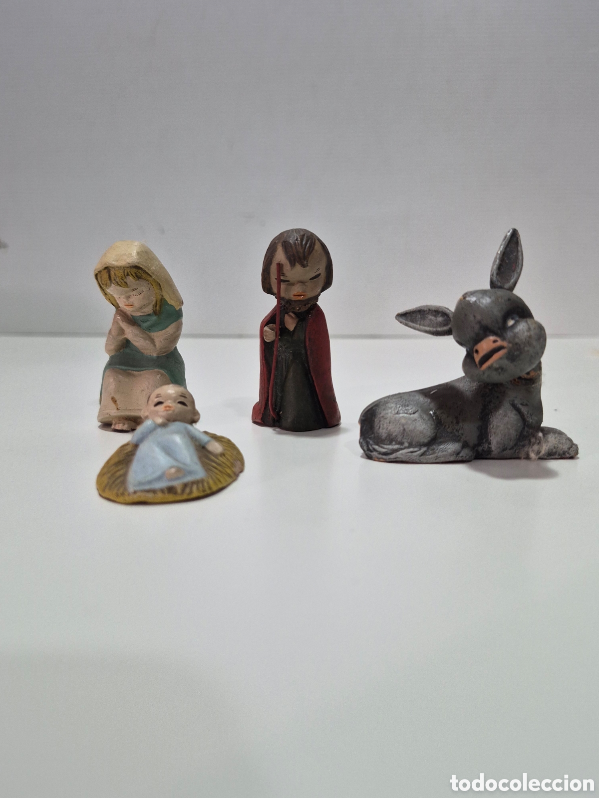 Figuras de Bel&eacute;n: Ortigas infantil, 4 figuras del Nacimiento, con su caja original.