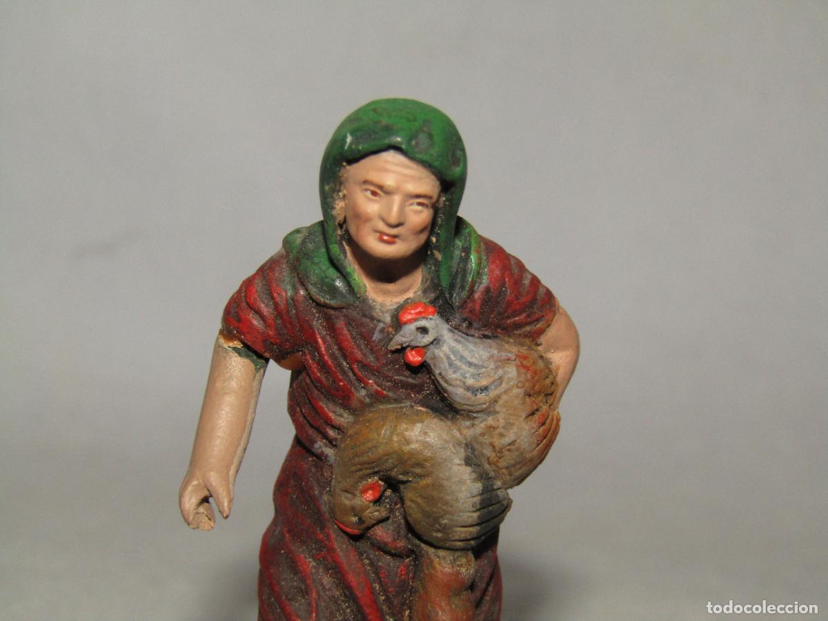 Figuras de Bel&eacute;n: Antigua Figura de Bel&eacute;n en Terracota Policromada Ref. 704 / 8 cm. de ORTIGAS