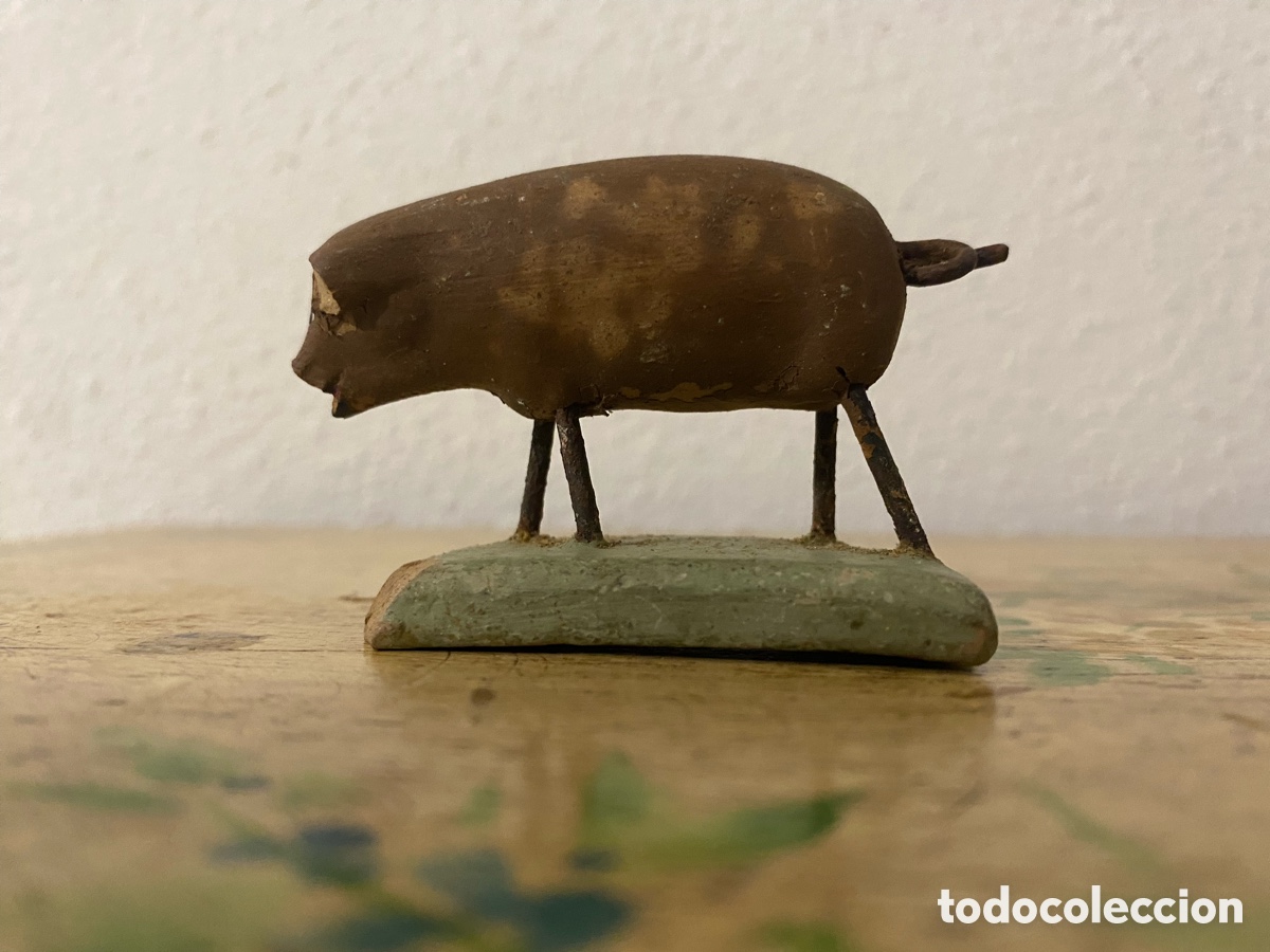 Figuras de Bel&eacute;n: Antiguo Cerdo / Cochino de terracota y patas de alambre - Miniatura r&uacute;stica de &eacute;poca