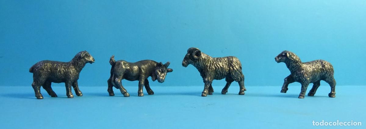 Figuras de Bel&eacute;n: LOTE 4 FIGURAS MET&Aacute;LICAS PARA BEL&Eacute;N. OVEJAS, CABRA, CARNERO. ALTURA CARNERO 4 CM