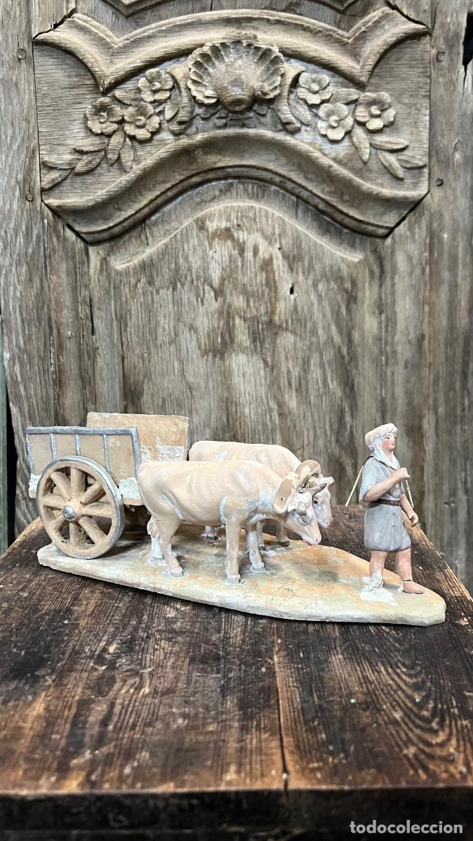 Figuras de Bel&eacute;n: Figura barro Bel&eacute;n antigua carro de bueyes con campesino turbante Murcia ? 9x24,5cms
