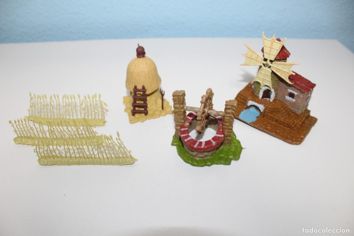 Figuras de Bel&eacute;n: LOTE FIGURAS COMPLEMENTOS DE BELEN PLASTICO DESCONOZCO SU FABRICANTE