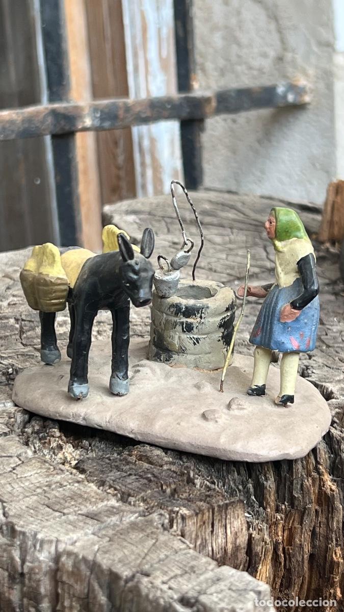 Figuras de Bel&eacute;n: Figura barro Bel&eacute;n antigua mujer vieja pozo polea burro cacharreria Murcia