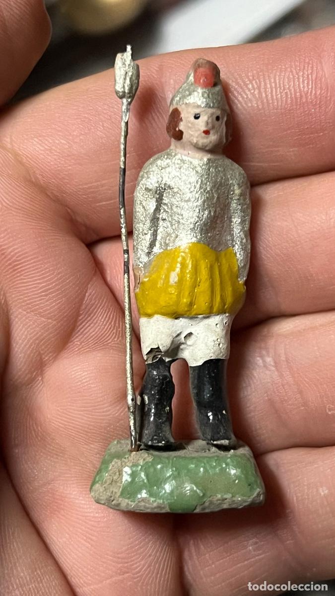 Figuras de Bel&eacute;n: Figura barro Bel&eacute;n antigua soldado romano lanza armadura cacharrer&iacute;a Murcia