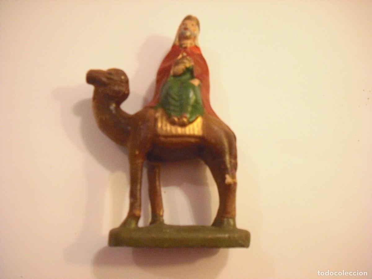 Figures of Bethlehem: ANTIGUA FIGURA DE REY MAGO , TERRACOTA . 12 CM