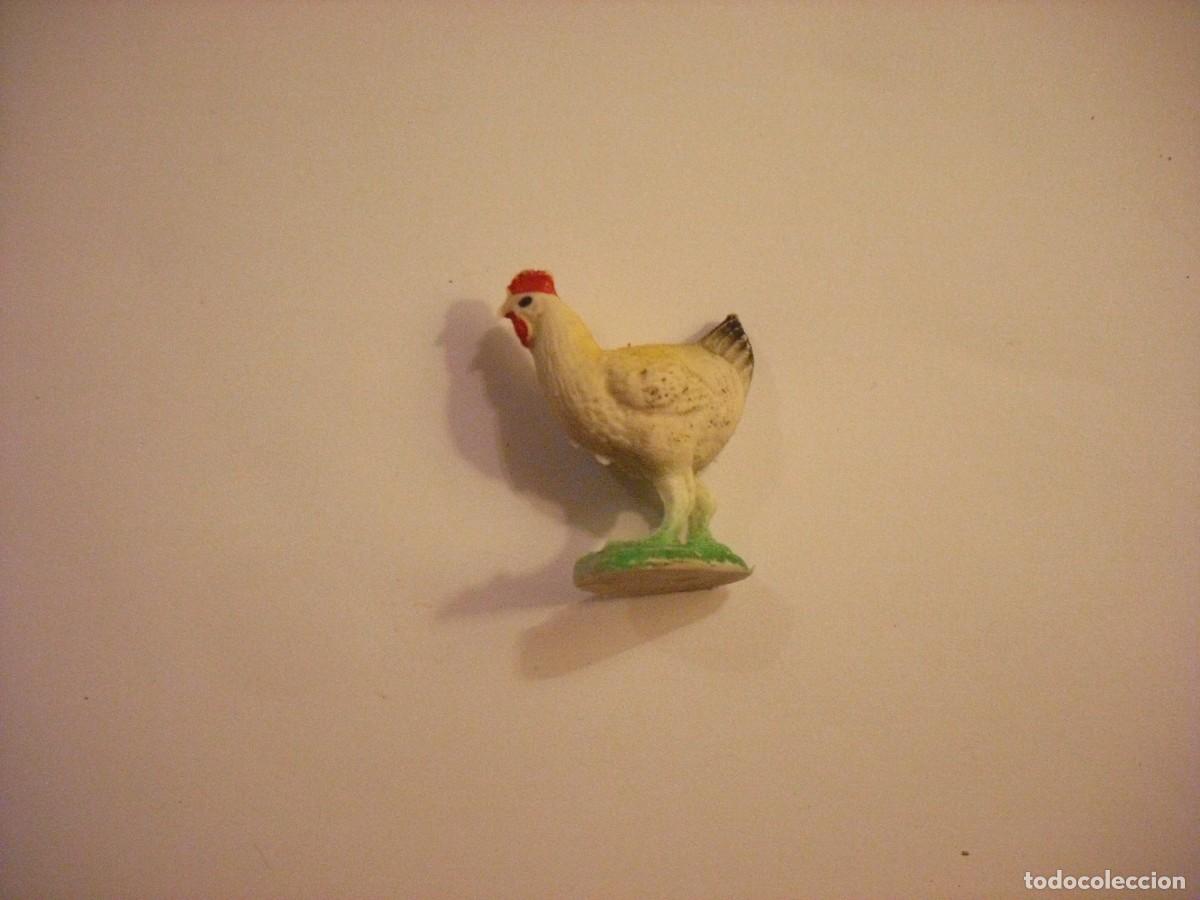 Figuras de Bel&eacute;n: ANTIGUA FIGURA DEL GALLINA DEL BELEN DE PLASTICO