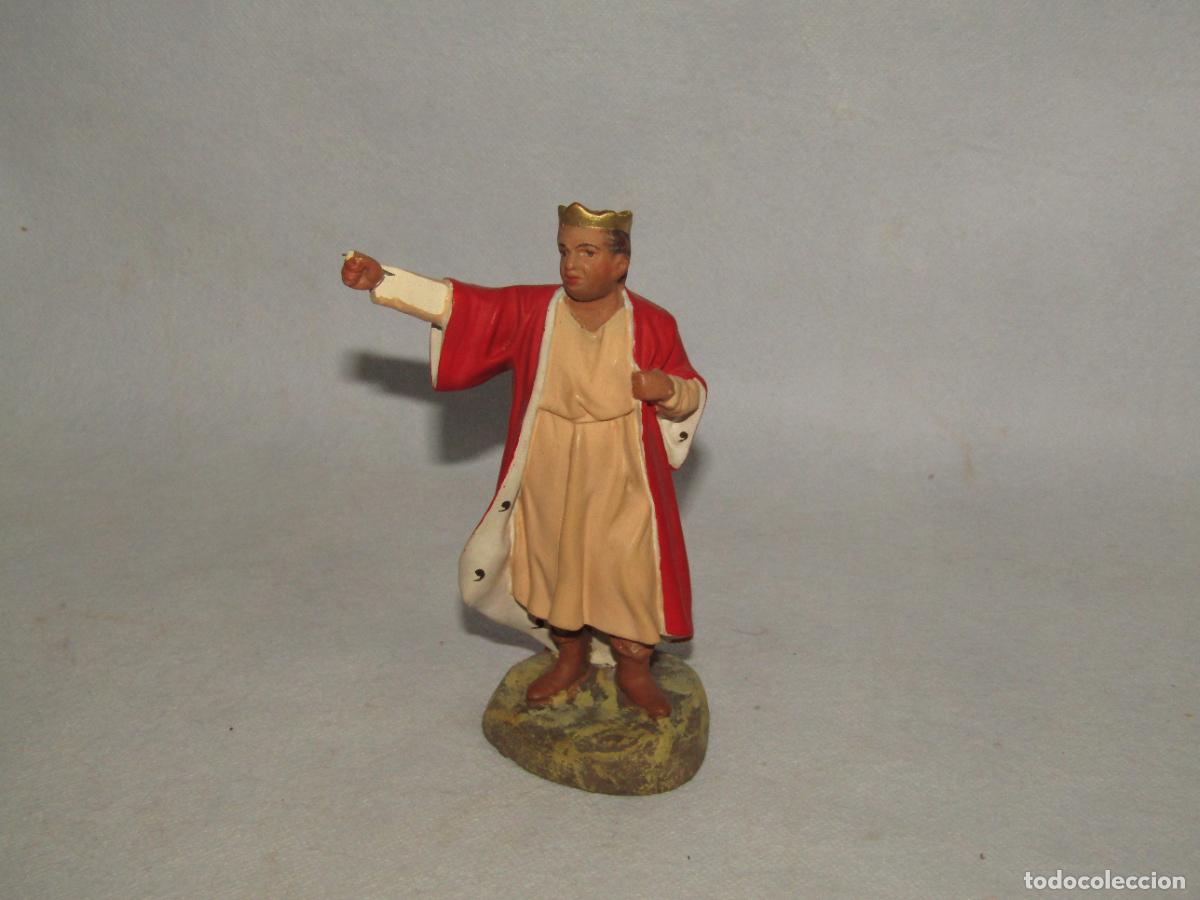 Figuras de Bel&eacute;n: Antigua Figura de HERODES en Estuco Policromado y Base de Madera Manufactura de Olot