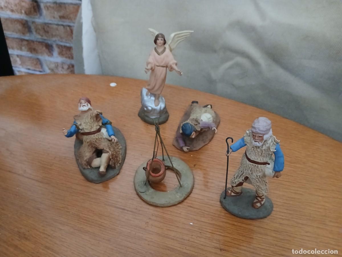 Figuras de Bel&eacute;n: Figuras pastores y angel anunciaci&oacute;n pessebre
