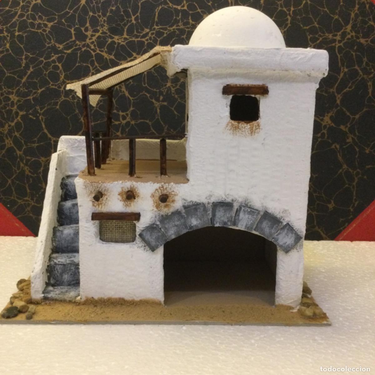 Figuras de Bel&eacute;n: Bel&eacute;n. Casa Moruna. 24 x 22 x 14 cms.
