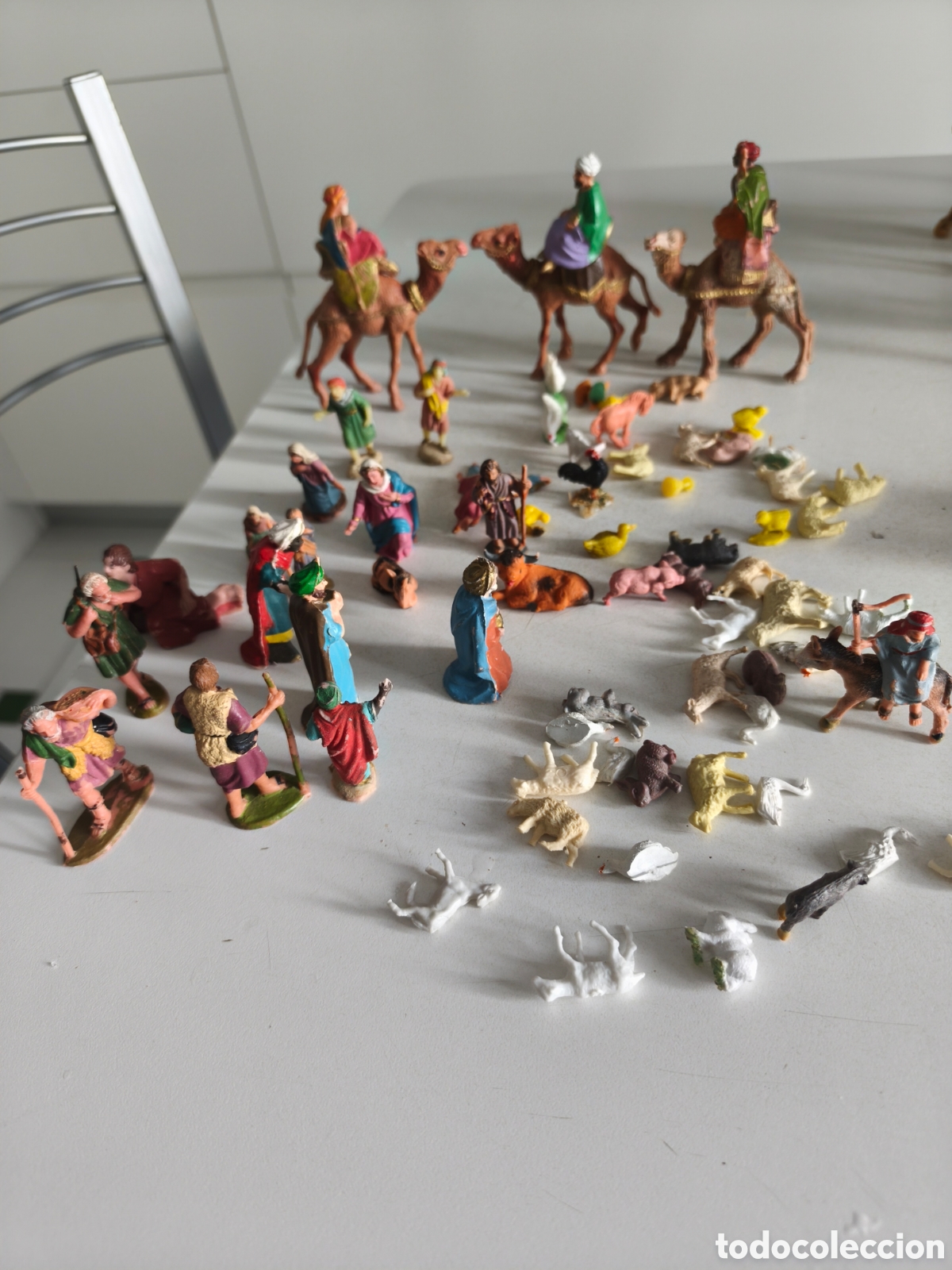 Figuras de Bel&eacute;n: Lote de antiguas figuras del portal de Bel&eacute;n miniaturas de pech en buen estado