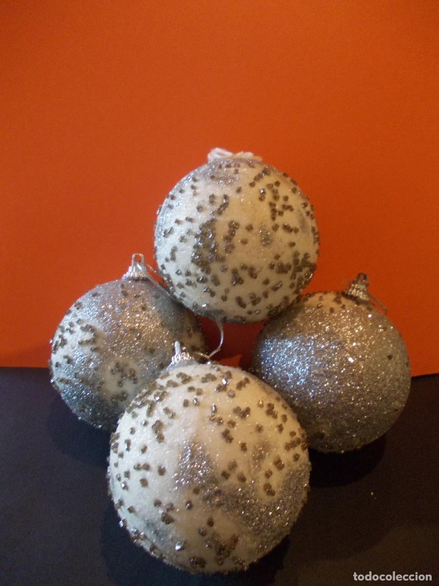 Figures of Bethlehem: Bolas Navidad lote 4 brillantes adorno colgar plateado nieve purpurina plata decoracion retro esfera