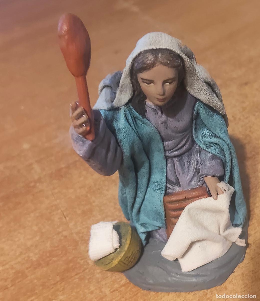 Figures of Bethlehem: figura mujer lavando ropa - maestros artesanos Bel&eacute;n pesebre nacimiento - Altura 12 &euro;- terracota