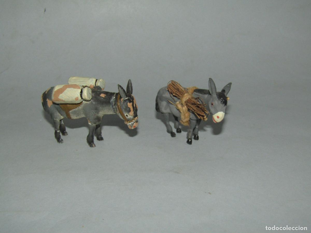 Figuras de Bel&eacute;n: Antiguos Burros Figuras para Bel&eacute;n en Terracota Policromada