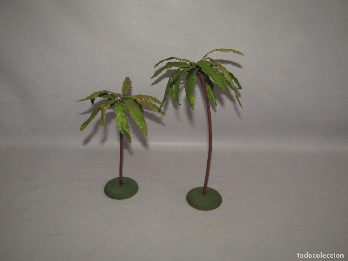 Figuras de Bel&eacute;n: Antiguas Palmeras de Madera y Palmas de Alambre Modelable