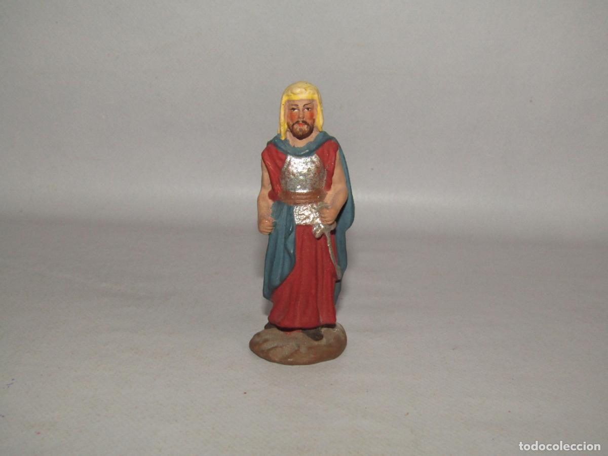 Figuras de Bel&eacute;n: Antigua Figura de Bel&eacute;n de Calidad HERODES en Estuco Policromado