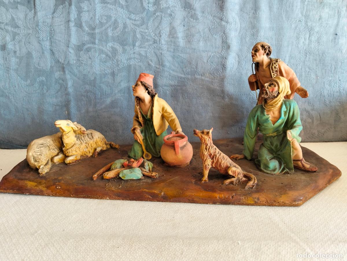 Figuras de Bel&eacute;n: Escena de bel&eacute;n pastores con ovejas perro figuras decorativas de cer&aacute;mica antiguo a&ntilde;os 50-60