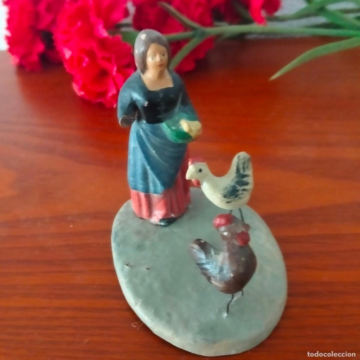 Figuras de Bel&eacute;n: Pastora con dos gallinas - Foto 1