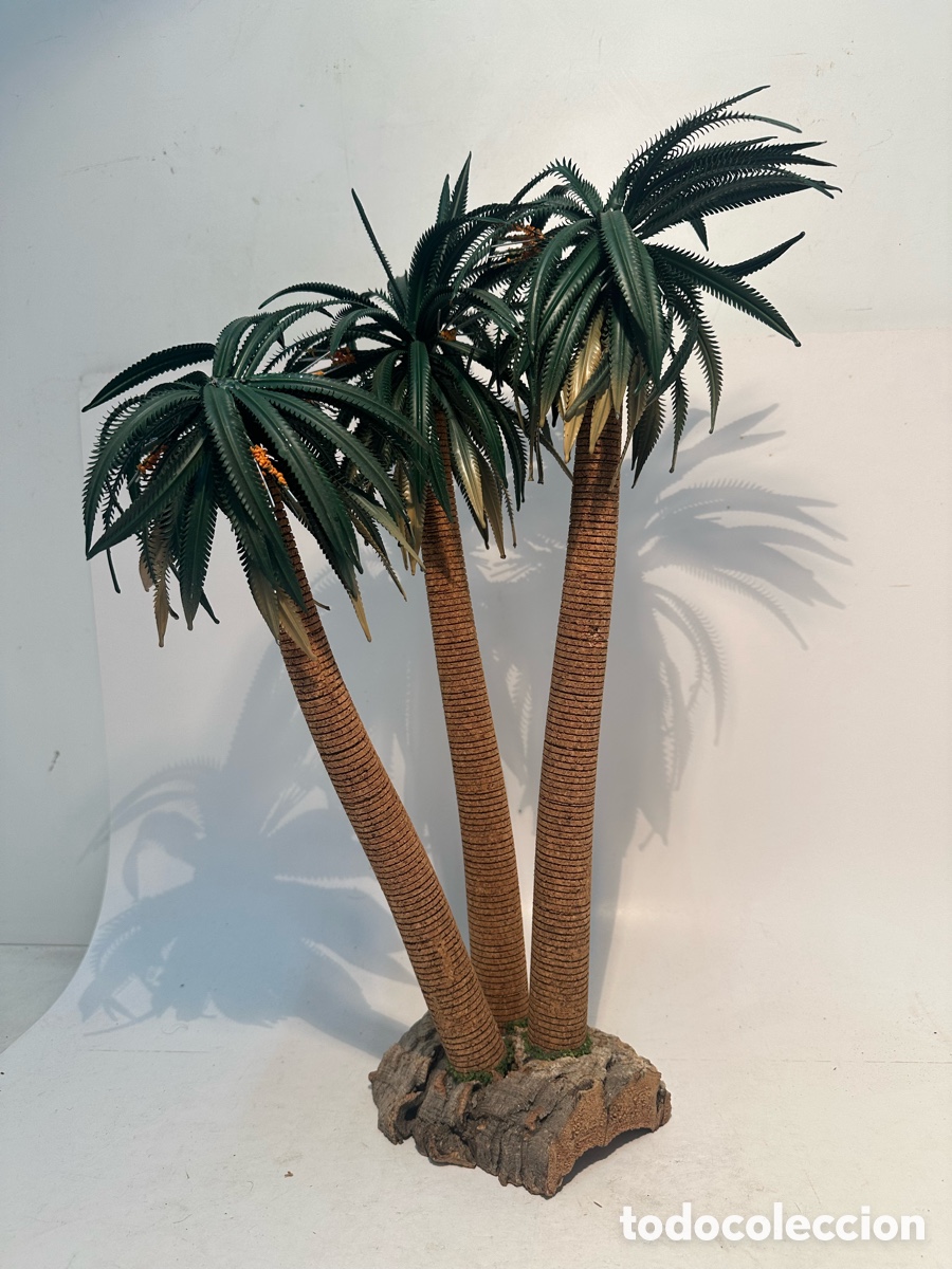 Figuras de Bel&eacute;n: FIGURA BELEN, PALMERAS DE METAL Y CORCHO . 49CM.