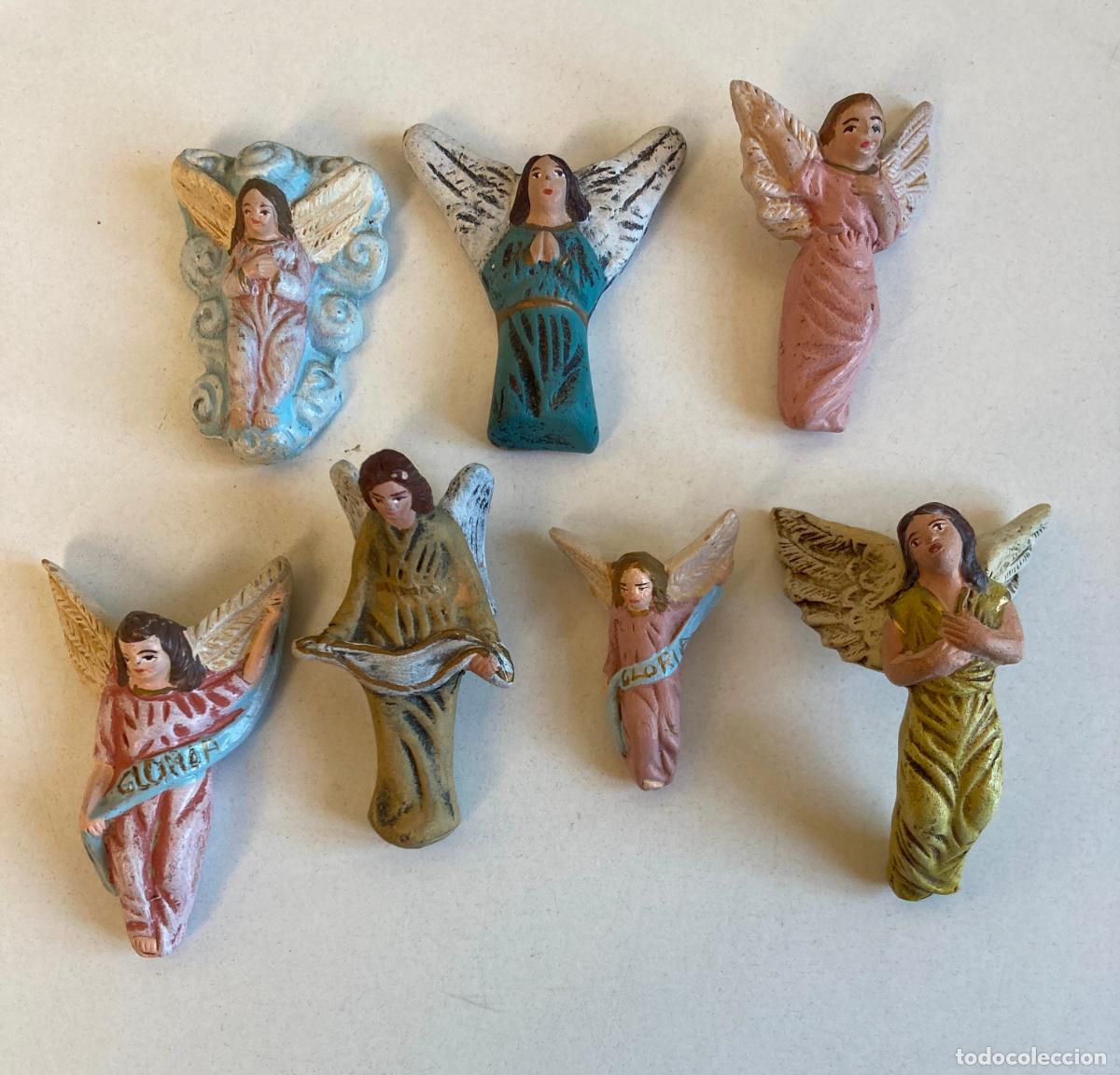 Figuras de Bel&eacute;n: LOTE DE 7 ANTIGUOS ANGELES DE COLGAR PARA BELENES, TERRACOTA PINTADA A MANO