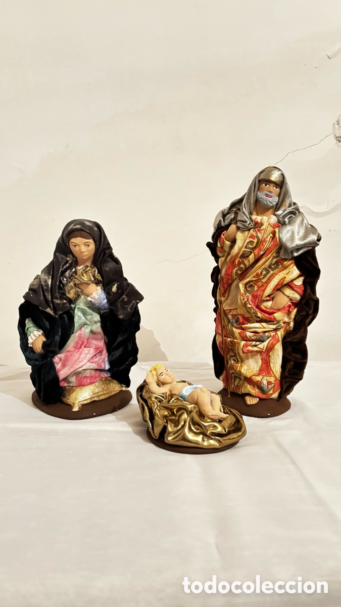 Figuras de Bel&eacute;n: Bel&eacute;n de 3 piezas con figuras de yeso vestidas