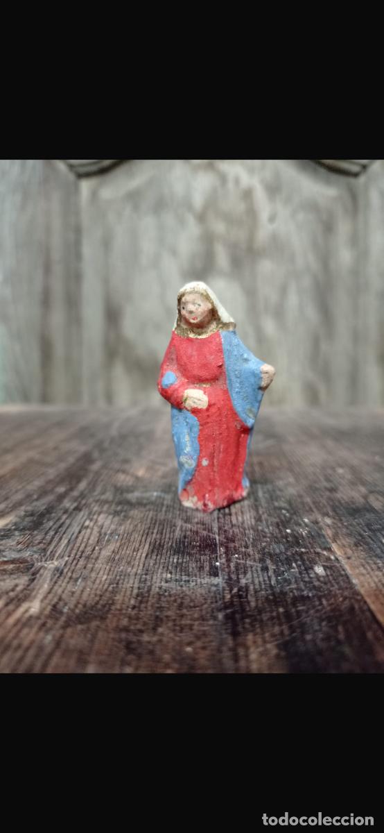 Figuras de Bel&eacute;n: Figura barro Bel&eacute;n mujer t&uacute;nica virgen Mar&iacute;a capa cacharrer&iacute;a Murcia 5cms