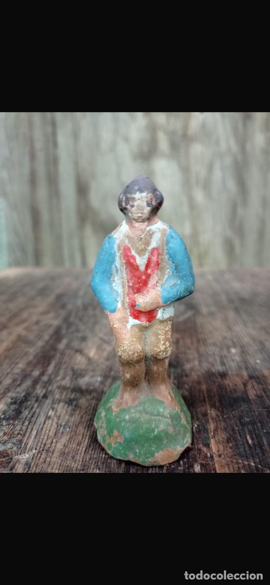 Figuras de Bel&eacute;n: Figura barro Bel&eacute;n hombre de pie ofrenda cacharrer&iacute;a Murcia 7cms