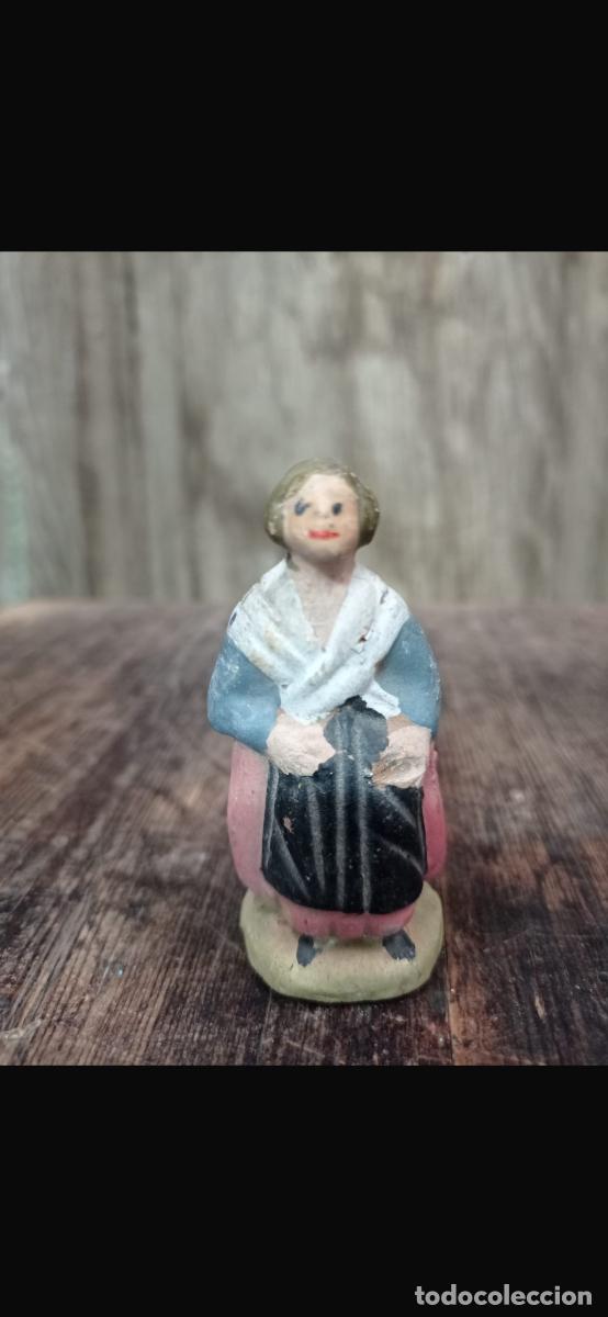 Figuras de Bel&eacute;n: Figura barro Bel&eacute;n mujer peinado rodelas ofrenda cacharrer&iacute;a Murcia 6,5cms