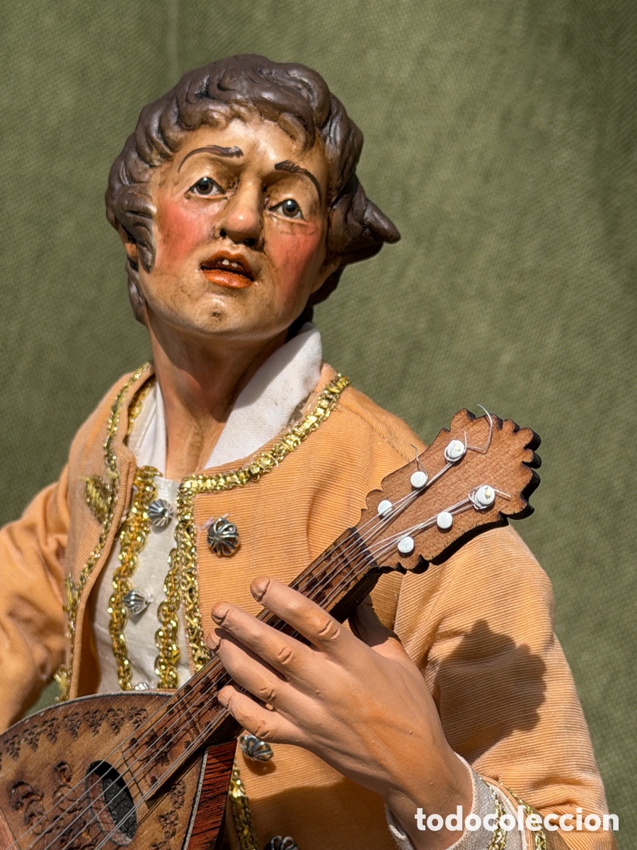 Figuras de Bel&eacute;n: Trovador con mandolina.