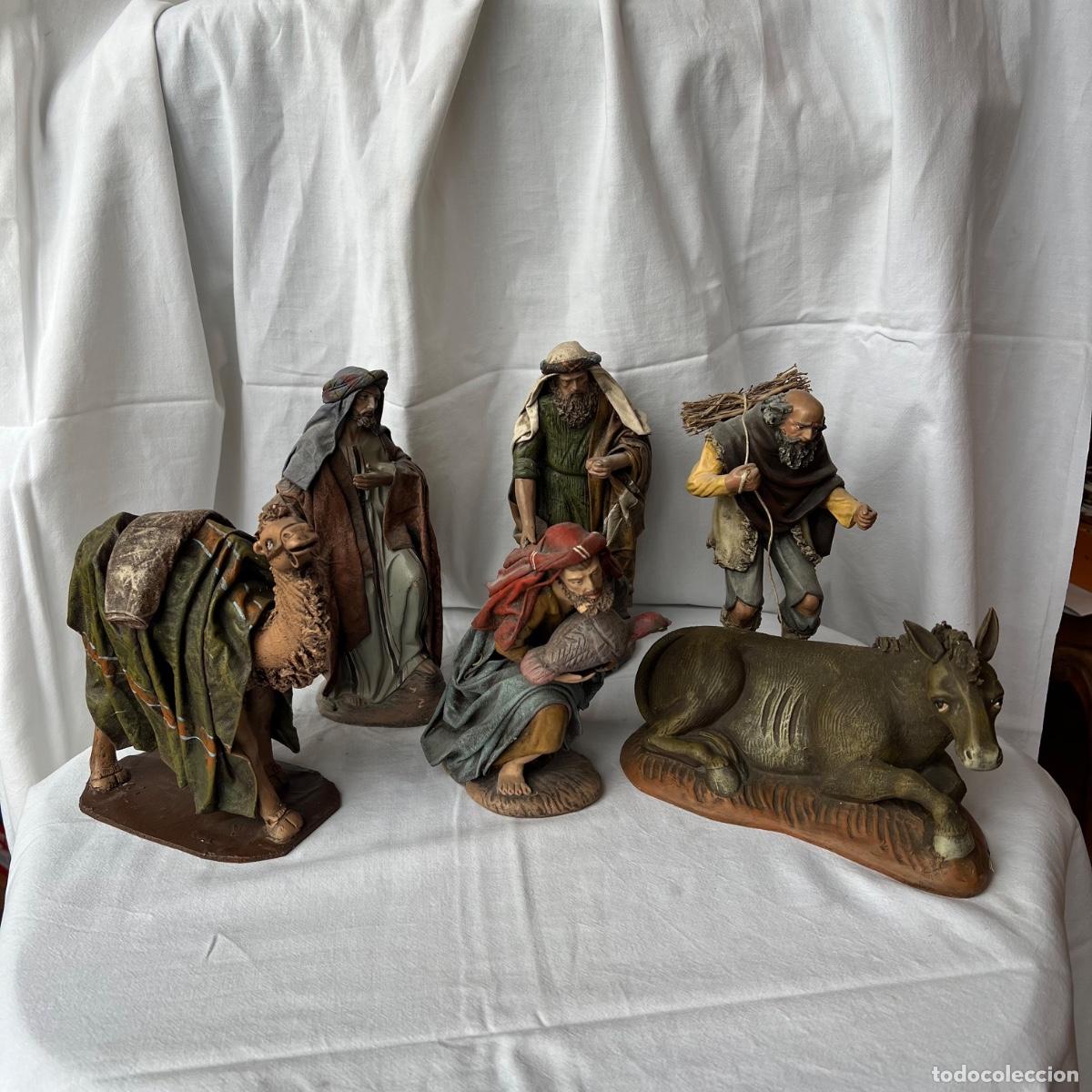 Figuras de Bel&eacute;n: Lote 6 Figuras para Bel&eacute;n o Pesebre. Resina Pol&iacute;croma Estilo Hebreo. Pastores, Reyes y Animales
