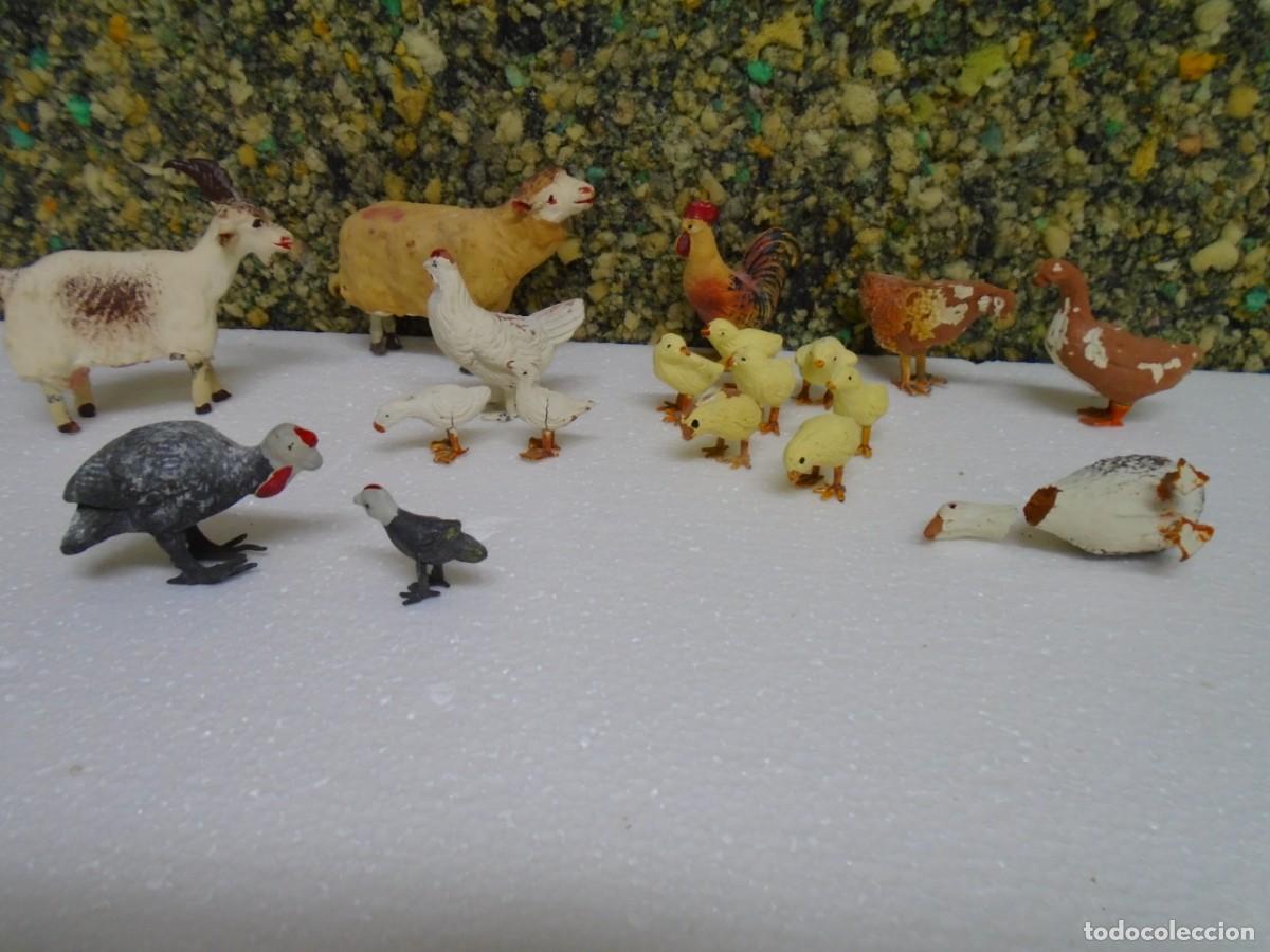 Figuras de Bel&eacute;n: LOTE DE 18 ANIMALES DE BELEN EN TERRACOTA:GALLINAS,PAVOS,CORDERO,CABRA,ETC..VER FOTOS.