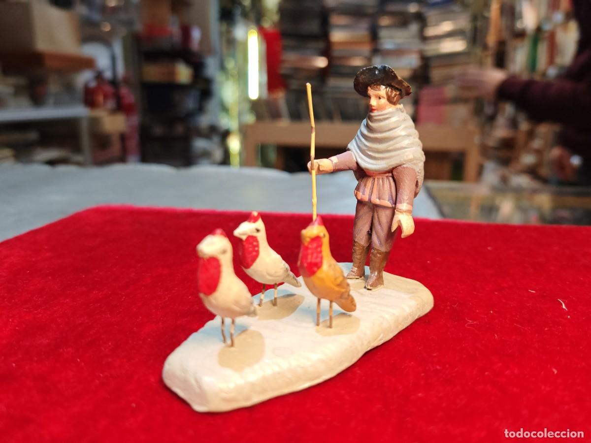 Figuras de Bel&eacute;n: figura bel&eacute;n antigua barro lienzado pastor de aves 8 cm x 10 cm