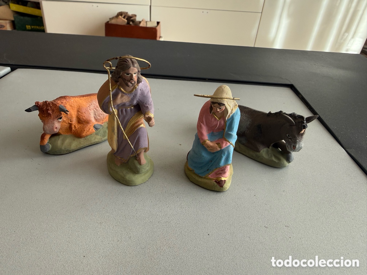 Figuras de Bel&eacute;n: 4x Figuras Nacimiento. Barro. 8 cm .