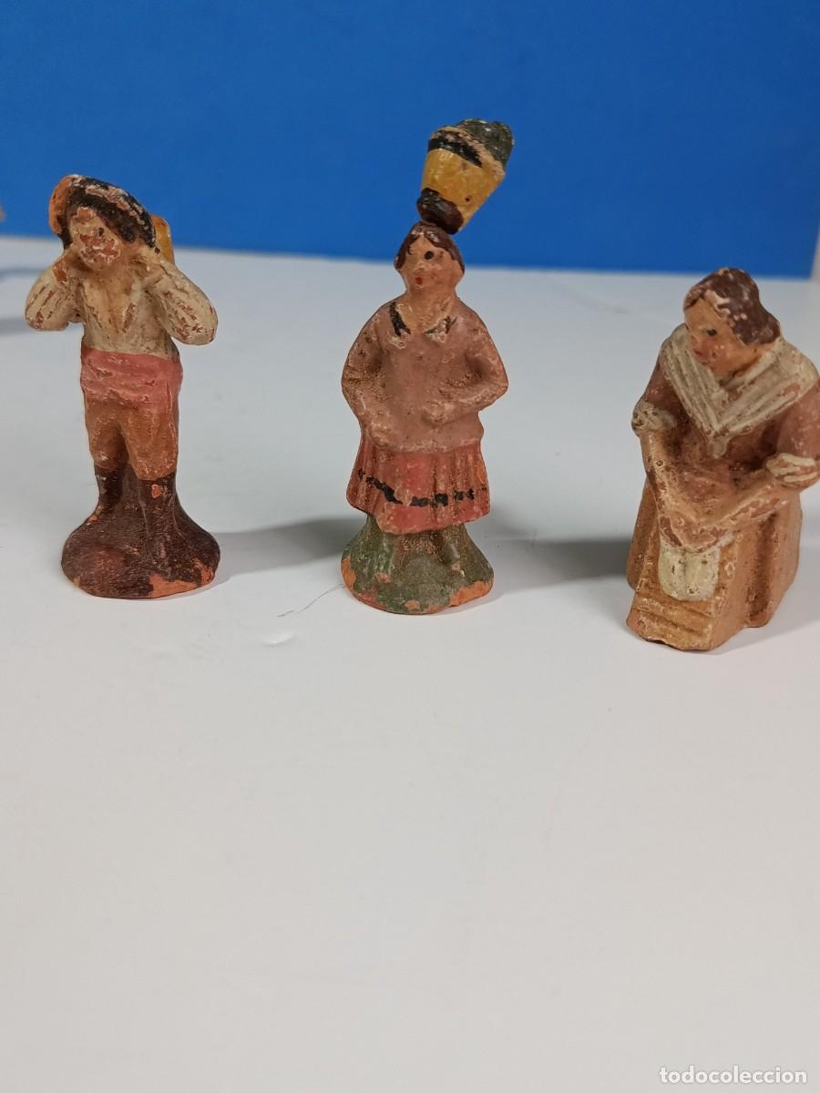 Figuras de Bel&eacute;n: TRE FIGURAS MUY ANTIGUAS DEL BELEN DE BARRO. NAVIDAD