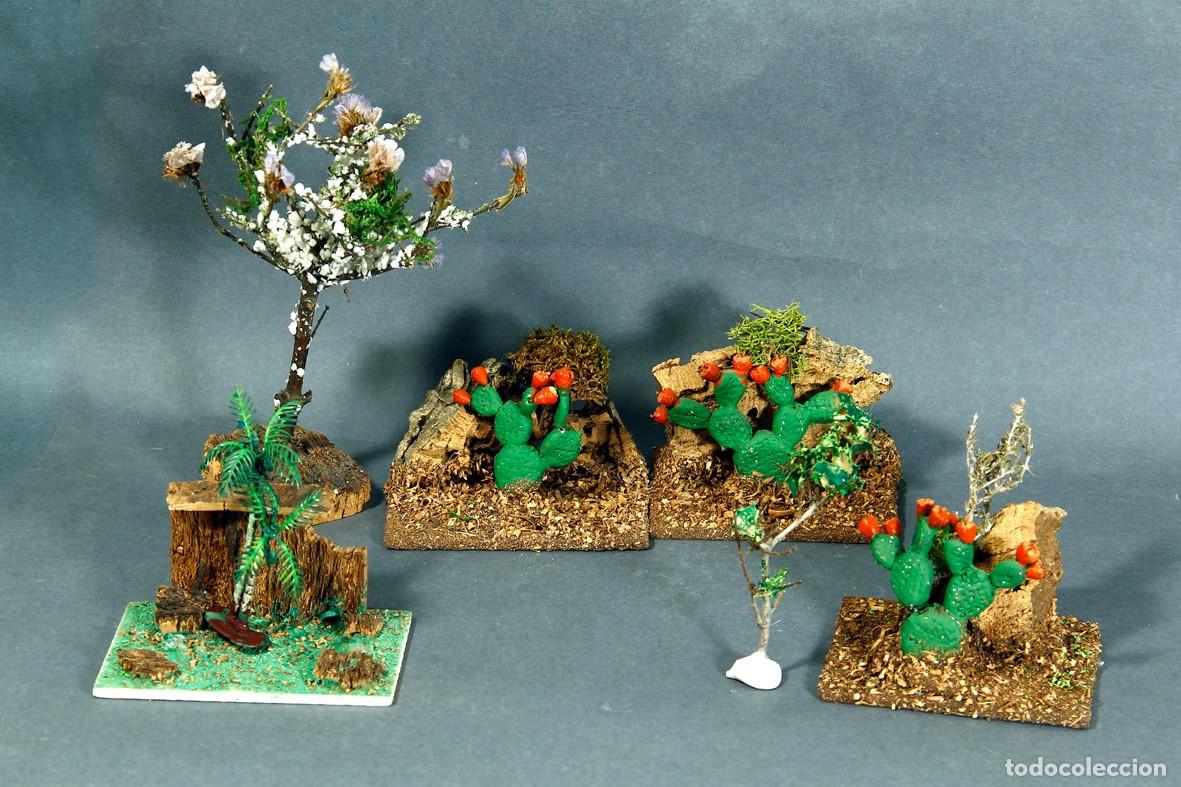 Figuras de Bel&eacute;n: LOTE DE ADORNOS VEGETALES, PALMERA, CACTUS, &Aacute;RBOLES... PARA BEL&Eacute;N. CORCHO, MADERA, PL&Aacute;STICO.